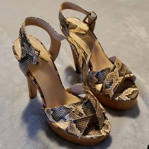 Migato Snakeskin Pattern Heels Shoes Size 37 US 7